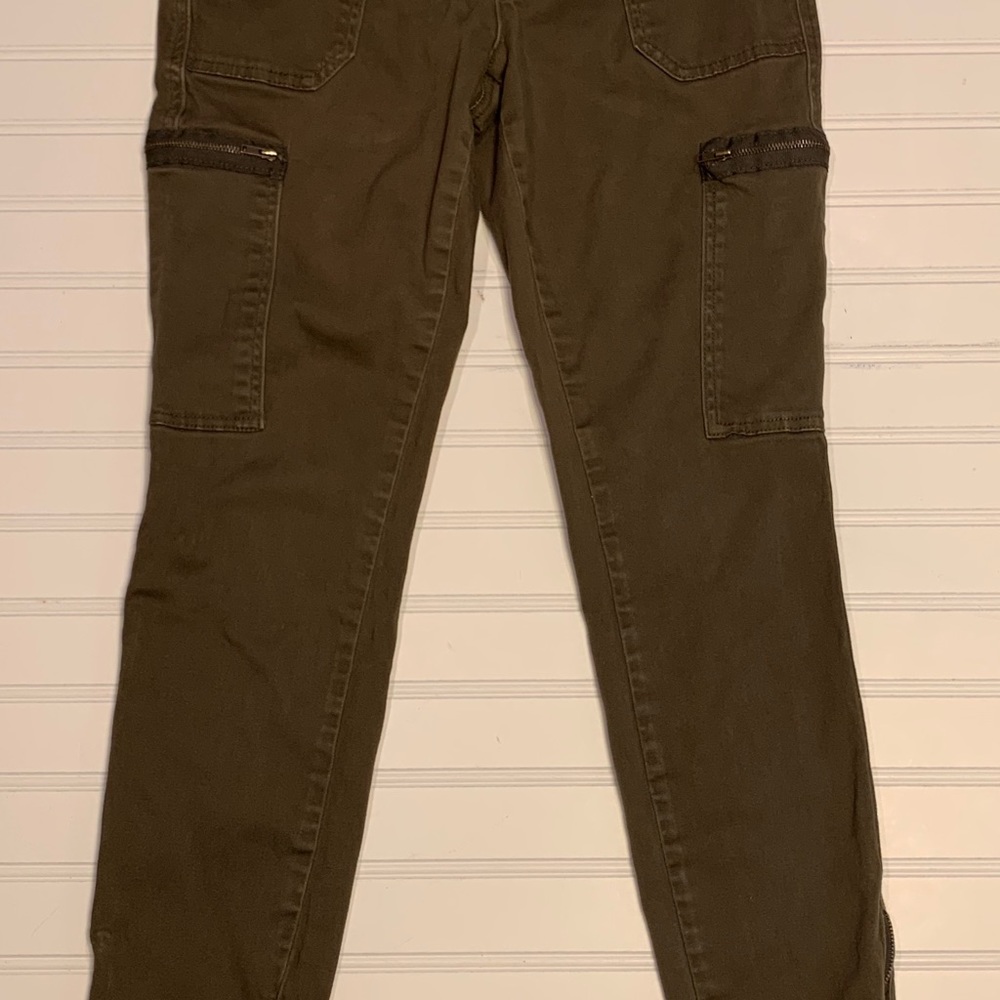 🐣🐣Versona Olive Color Modern Size 10 pants - Picture 1 of 8